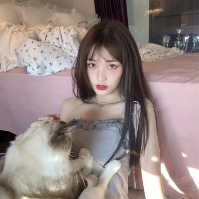 照片中的女孩